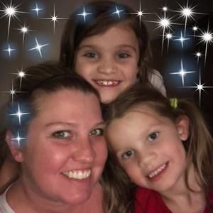 Meet your Posher, Courtney